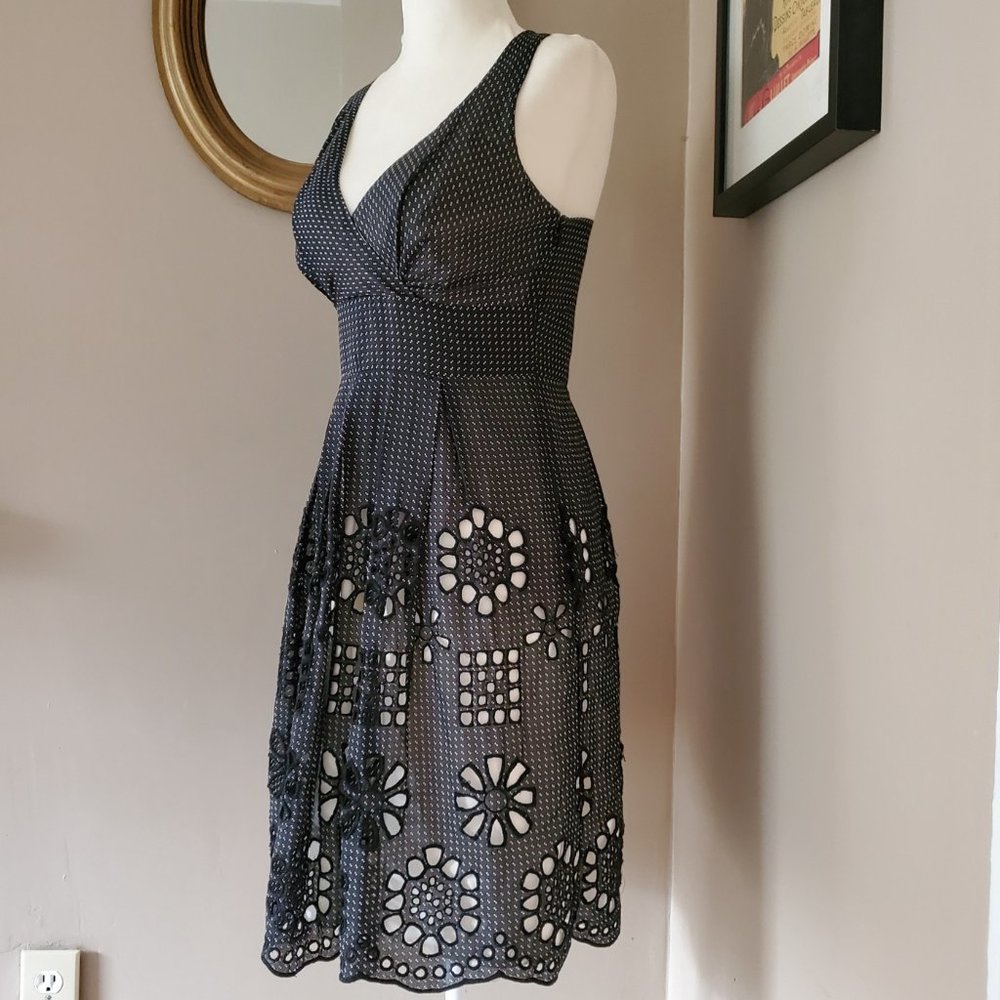 Eva Franco Black and White Eyelet Tie Back Dress Size 2 - Picture 2 of 16